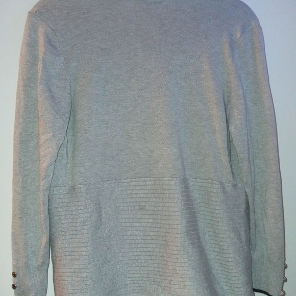 Sweater - Picture 4 of 4